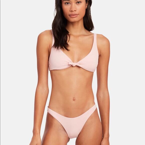 Vitamin A High Leg Bikini Bottom in Pink XS - Picture 3 of 4